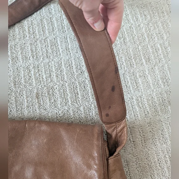 VTG Talbot's Soft Brown Leather Crossbody - Picture 4 of 7